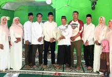 KUA Kecamatan Luas Salurkan Bantuan Mukenah