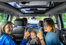 Mengatur Posisi Duduk Anak Aman di Mobil