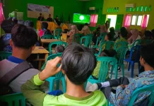 LAZISMU Salurkan Zakat Kepada Guru dan Siswa di Sekolah Muhammadiyah Kaur