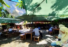 Jenuh Menu Rumahan, Resto di Kota Bengkulu Diserbu Pengunjung pada H+3 Lebaran