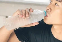 Kebiasaan Minum Air Dingin, Segar tapi Perlu Tahu Dampaknya