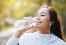 Minum Air Dingin saat Olahraga: Baik atau Justru Berisiko?