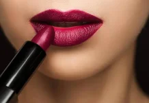 Tanpa Sadar, Amankah Menelan Lipstik Setiap Hari?