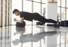 Memperkuat Otot Inti melalui Latihan Plank Secara Rutin dan Konsisten
