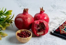 Kemewahan Buah Delima yang Menyimpan Ratusan Biji Berlapis Daging Merah
