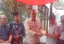 Sekda Bengkulu Selatan Serahkan Bantuan Kepada Musibah Kebakaran