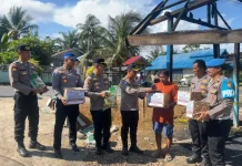 Kapolres Mukomuko Salurkan Bantuan Sosial untuk Korban Kebakaran di Penarik