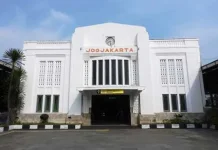 Stasiun Tugu Yogyakarta Pintu Gerbang Utama Wisatawan