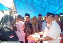 Bupati Bengkulu Selatan Salurkan Bantuan Masa Panik Kepada Musibah Kebakaran