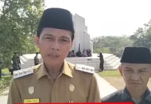 Suasana Khidmat Iringi Pemakaman Praka Bayu Okta di Taman Makam Pahlawan Kaur