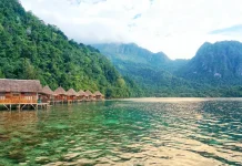 Menyusuri Keindahan Pulau Ora di Maluku Tengah
