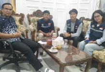 Silaturahmi ke DPRD Kaur, Mahasiswa KKN UNIB Terima Motivasi dari Waka II DPRD.