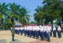 Babinsa Koramil Kaur Utara Seleksi Paskibra Kecamatan