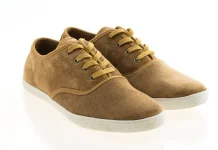 Tips Merawat Sepatu Bahan Suede agar Bebas Noda dan Tahan Lama