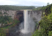 Mengagumi Air Terjun Kaieteur: Keajaiban Raksasa Tunggal di Jantung Hutan Guyana