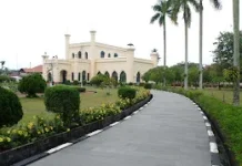 Melirik Keindahan Istana Siak Riau