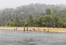 Dampak Kemarau, Warga Bunga Melur Hemat Air dan Gunakan Sungai