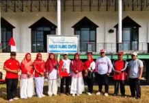 GEBER MAS Serentak, ASN Kemenag Kaur Bersihkan Masjid Islamic Center Padang Kempas