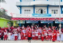 Ratusan Santri Yayasan Cahaya di Atas Cahaya Gelar Pawai Kemerdekaan