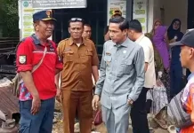 Bupati Kaur Tinjau Rumah Warga yang Ludes Terbakar di Talang Tais