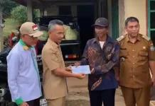 Pemda Kaur dan BAZNAS Salurkan Bantuan untuk Korban Kebakaran di Desa Sinar Mulya