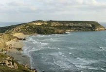 Keunikan Geologis Pesisir Capo San Marco di Sardinia