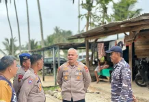 Kapolres Kaur Pantau Pencarian Nelayan Hilang hingga Ditemukan Selamat