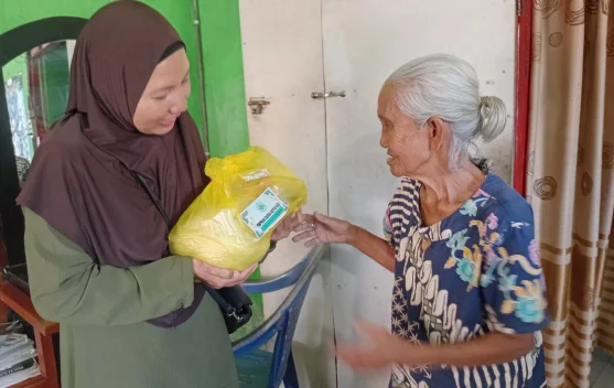 Pimpinan Daerah Aisyiyah Kaur Berbagi Sembako