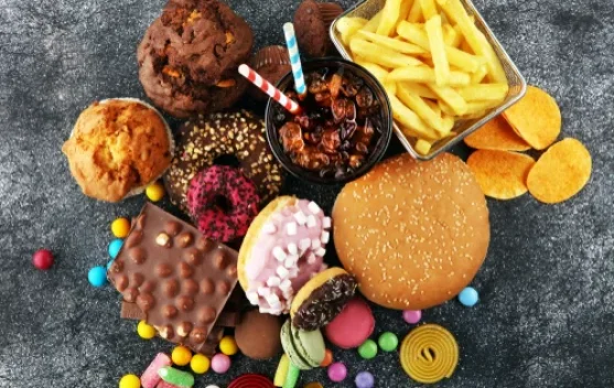 Jenis Makanan yang Membahayakan Kesehatan Anak