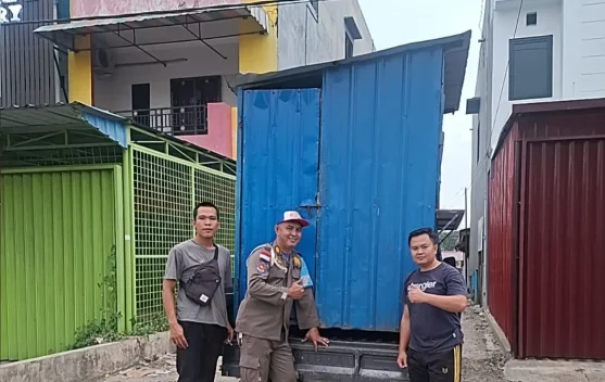 Pemkot Bengkulu  Bersama Pol PP Tertibkan Kontainer Dibahu Jalan Lingkar Timur