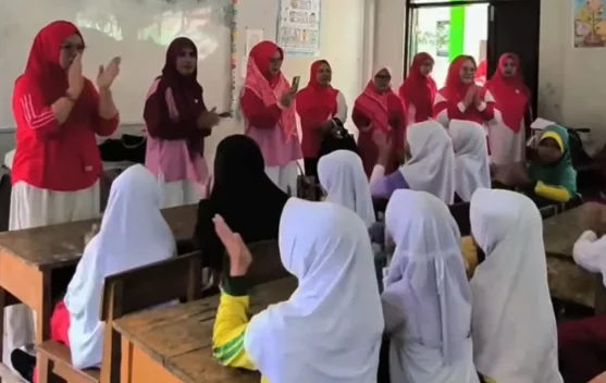 DWP Kemenag Kaur Gelar DWP Mengajar Dukung Pendidikan Karakter Siswa