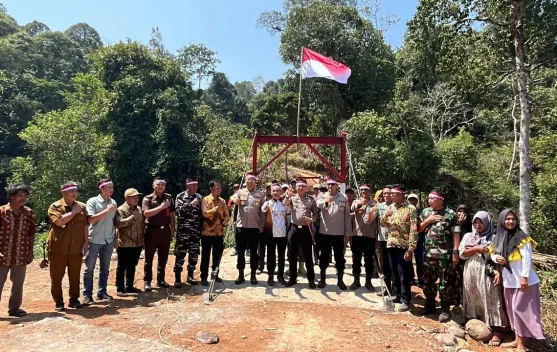 Dukung Akses Warga, Jembatan Merah Putih Presisi Desa Kedataran Resmi Diresmikan
