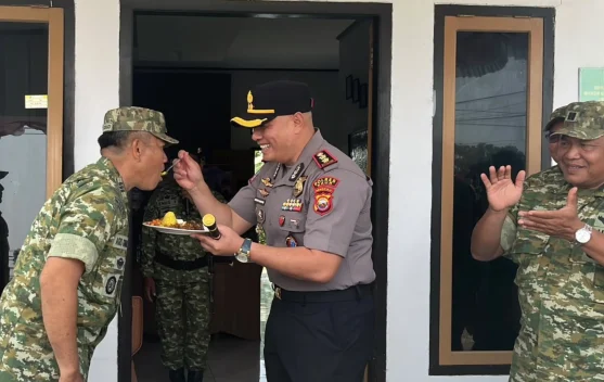 Polres Kaur Sambangi Makoramil Ucapkan Dirgahayu TNI ke-81