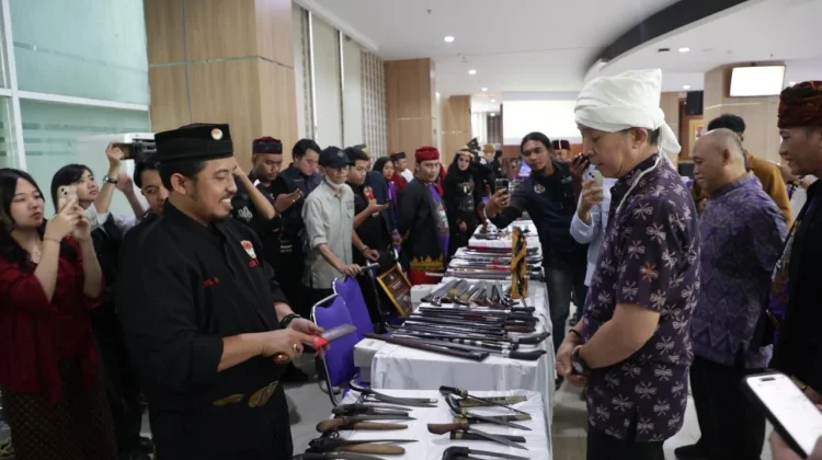 Bogor Dukung Pengajuan Golok sebagai Warisan Budaya Dunia