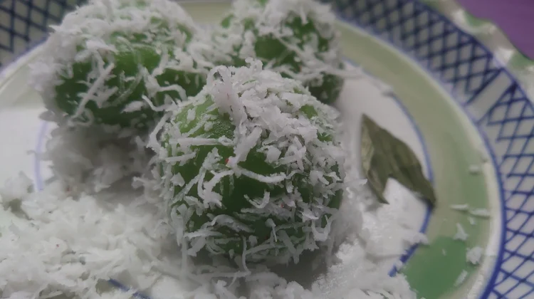 Klepon Pandan Gula Aren ala Dapur BafKebab, Cocok Temani Ngopi Anda