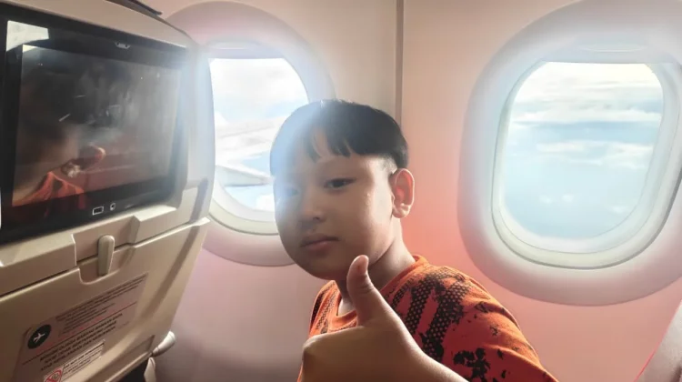 Tips Naik Pesawat untuk Anak-Anak agar Nyaman dan Menyenangkan