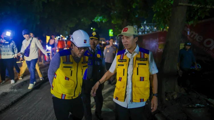Pemkot Bogor Lakukan Perbantuan Perbaikan Jalan Nasional di Jalan Pajajaran
