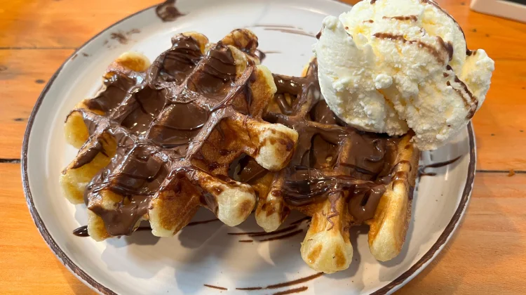 Waffle Nutella Lezat, Inspirasi Takjil Spesial di Rumah