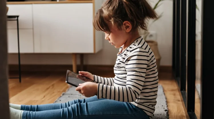 Tak Hanya Indonesia, Sejumlah Negara Batasi Media Sosial bagi Anak