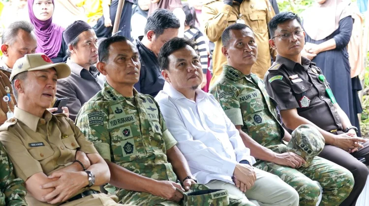 Ketua DPRD Kota Bogor Apresiasi Sinergi TNI dalam Pembangunan Jembatan Garuda