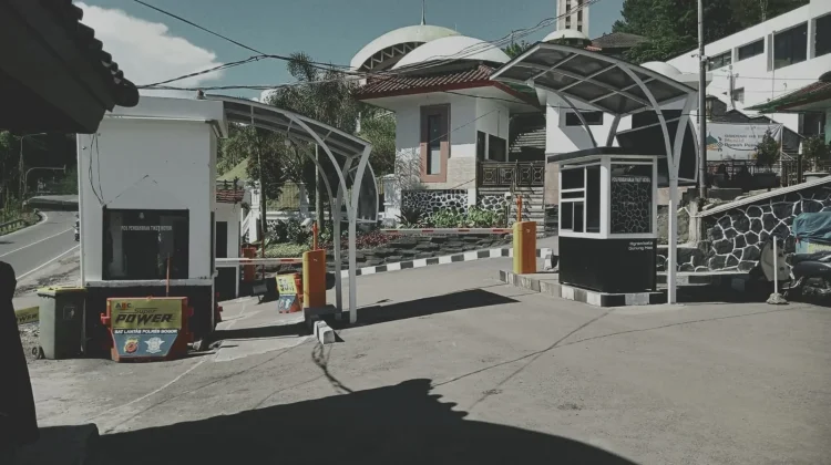 Penataan Parkiran Masjid At-Ta’awun Tuntas, Jamaah dan Wisatawan Lebih Nyaman