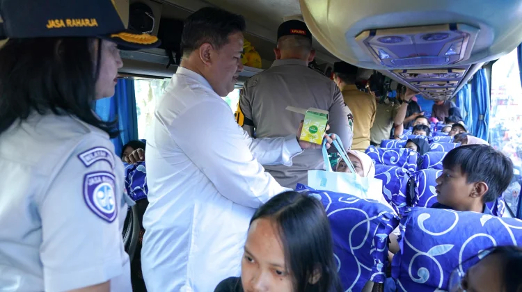 Polresta Bogor Kota Berangkatkan 300 Peserta Mudik Gratis, DPRD Apresiasi