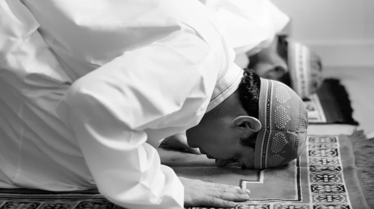 Hukum Tidak Salat Jumat karena Bekerja, Ini Penjelasannya