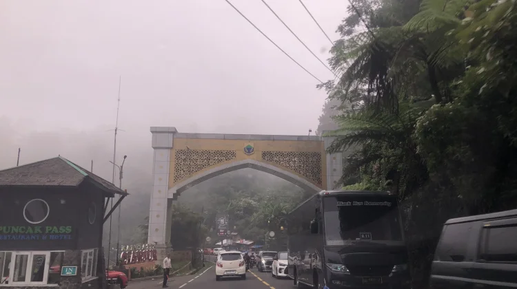 Bupati Bogor Percepat Penataan Kawasan Puncak, Kolaborasi dengan Swasta