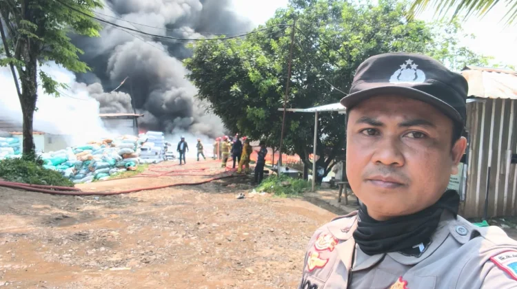 Kapolsek Rumpin Cek Lokasi Pabrik Helm Pasca Kebaran