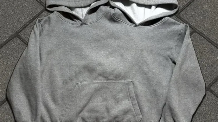 BStroy Rilis Hoodie Unik untuk Dua Orang
