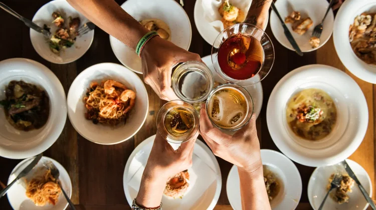 Atur Jam Makan Malam, Ini Kunci Tidur Lebih Berkualitas