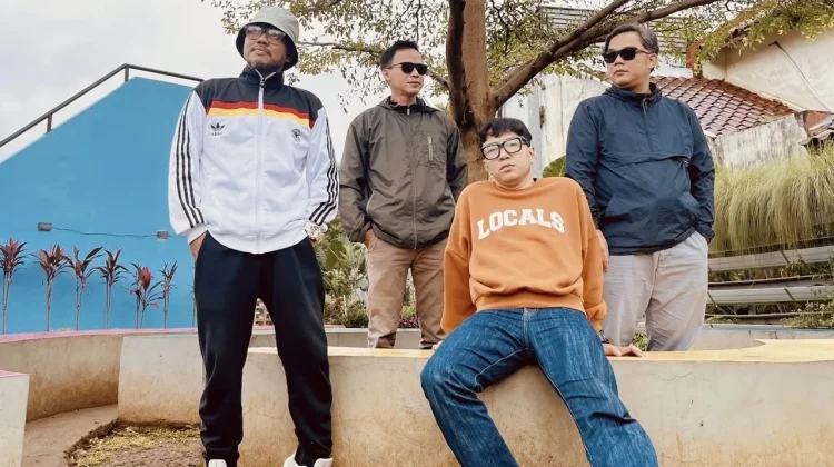 UJUNGTERANG Hadirkan Nuansa Britpop dengan Energi Dewasa Baru