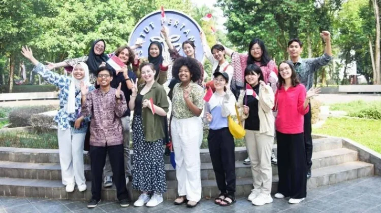 Ratusan Mahasiswa IPB University Jelajahi 29 Negara Belajar Berjejaring