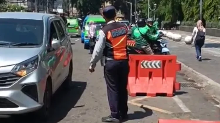 Pemkot Bogor Uji Coba Parkir di Sisi Kanan Jalan Surya Kencana